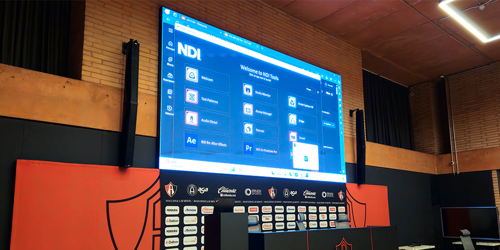 Audio distribuido y Sound Masking
Audio Profesional con las mejores marcas, ambientación sonora inteligente por zonas, con integración de mensajes promocionales y control de volumen automatizado según el flujo comercial.